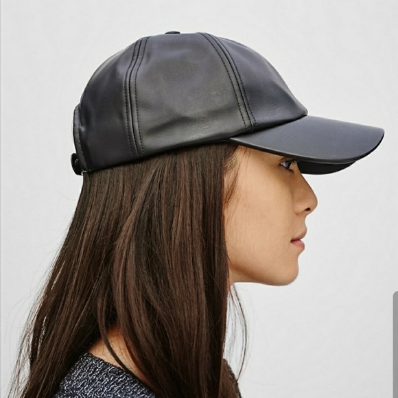 BNWOT Aritzia Black vegan leather hat